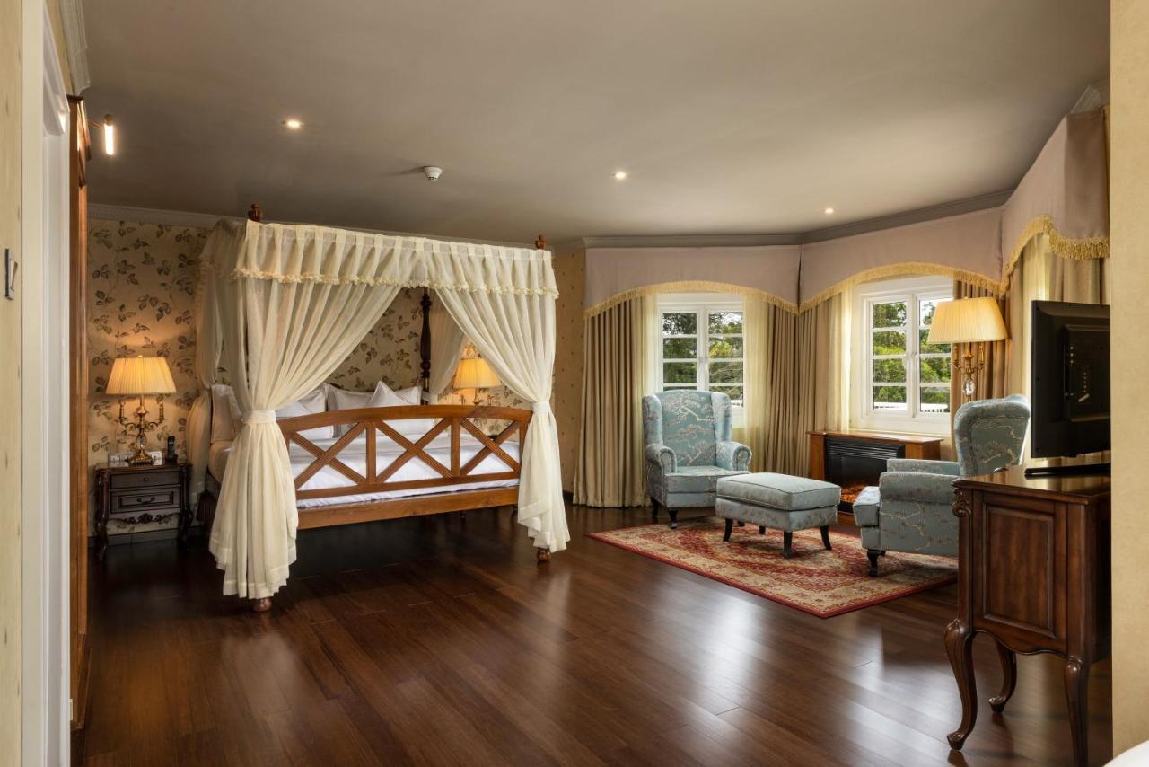 The Westbury Palace Nuwara Eliya Esterno foto